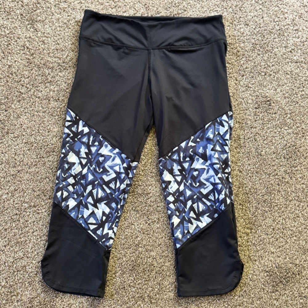 Mono B Women Black Blue Geometric Capri Leggings Size M Good